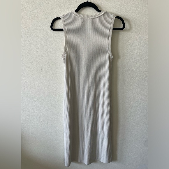 Abercrombie and Fitch cream midi dress with slit - Picture 5 of 5